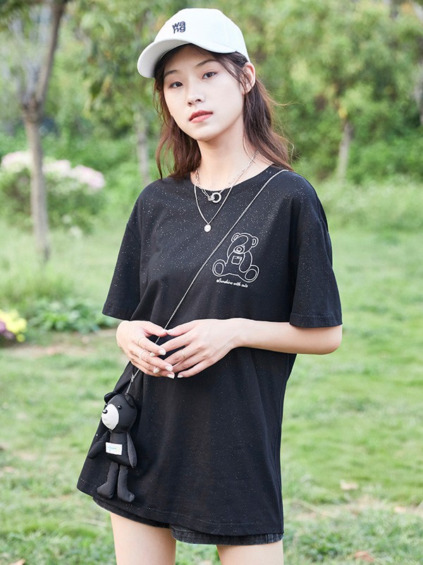 朵以2021春夏季黑色印花T恤