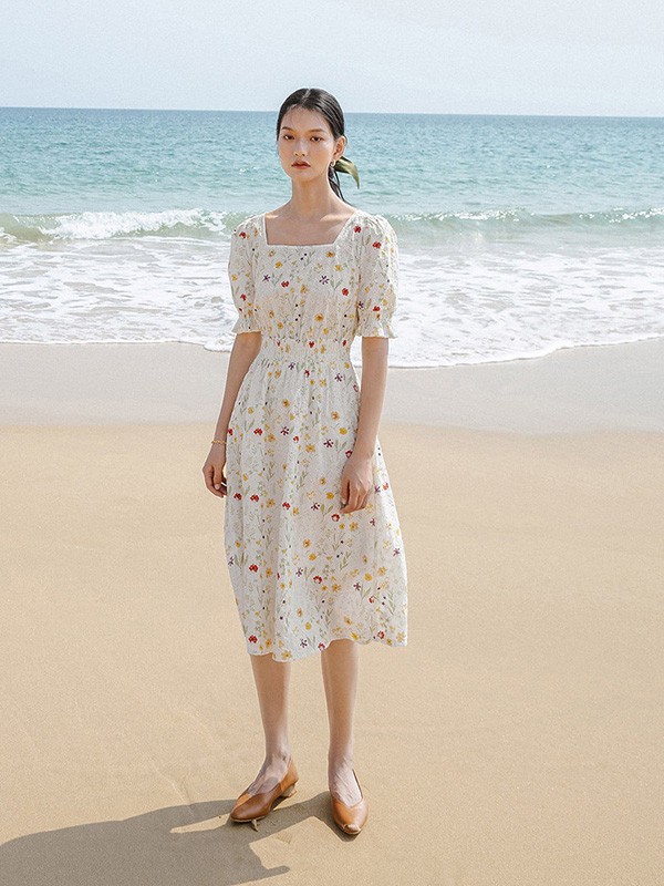 茵曼2021春夏季白色印花连衣裙