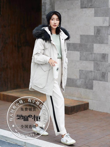 芝麻E柜女装2021秋冬季白色羽绒服