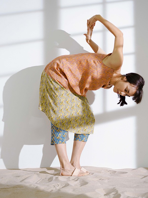 日播女装2021春夏季橙色印花吊带裙