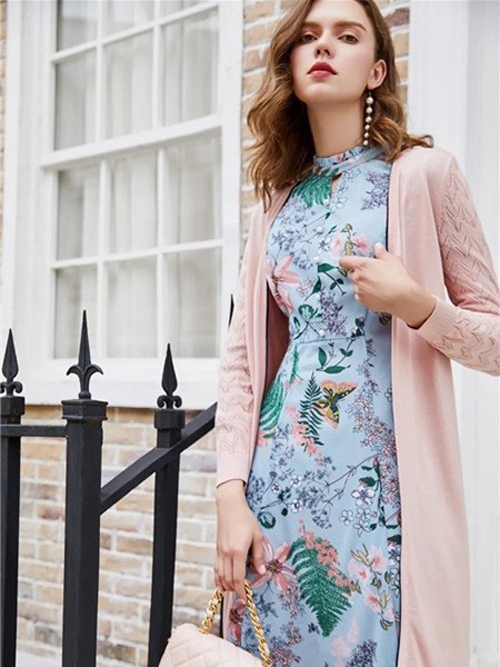 纤K&CH女装2021春夏季浅蓝色印花连衣裙