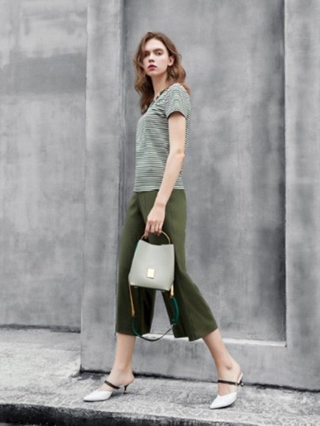 纤K&CH女装2021春夏季绿色条纹T恤