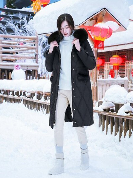 衣号女神女装2021秋冬季黑色带毛领羽绒服