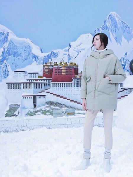 衣号女神女装2021秋冬季抹茶绿羽绒服