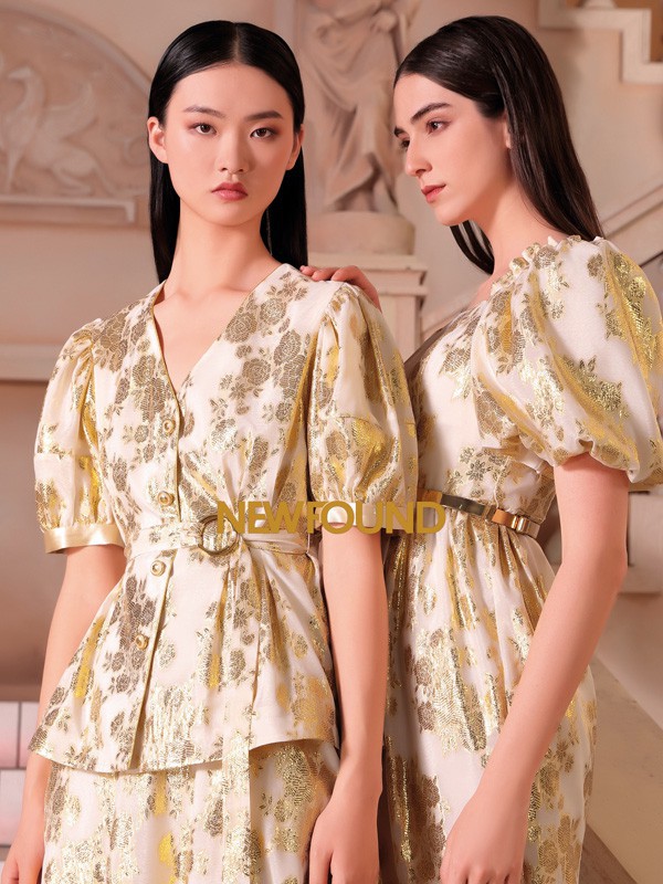 纽方2021春夏季白色印花连衣裙