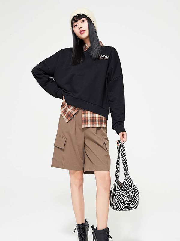 逸阳女装2021春夏季黑色印花T恤