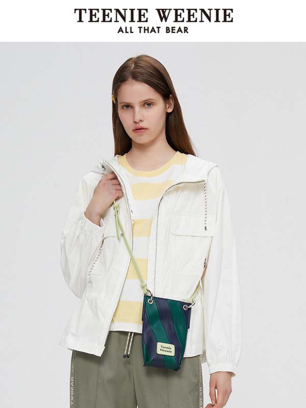 维尼熊女装2021春夏季白色纯色外套