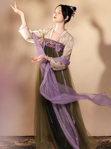 昕朵2021春夏季绿色刺绣唐装