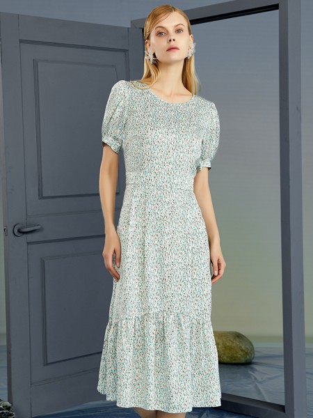 婕依妮2021春夏季绿色波点连衣裙