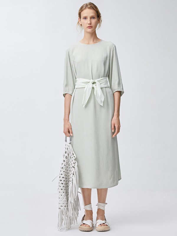 Less女装2021春夏季灰色纯色连衣裙