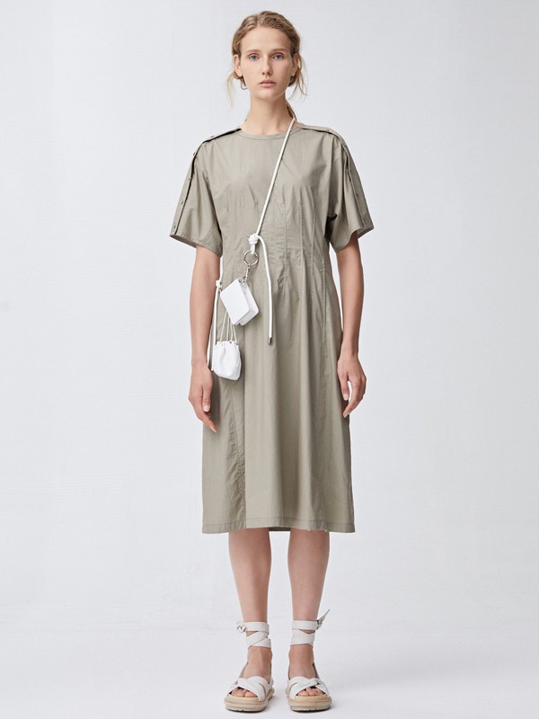 Less女装2021春夏季棕色纯色连衣裙