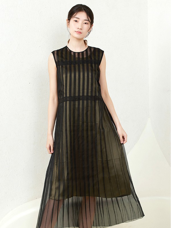 README女装2021春夏季墨绿色纯色连衣裙