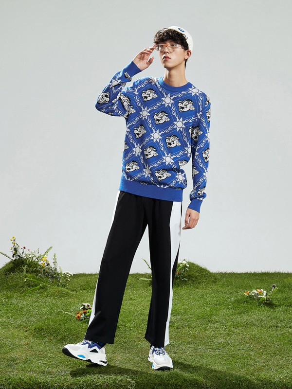 马克华菲2021春夏季蓝色印花T恤