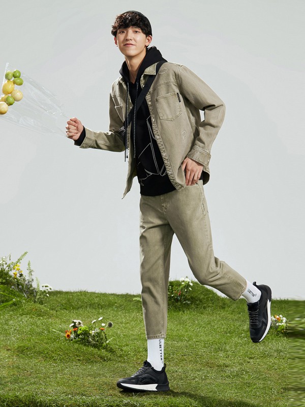 马克华菲2021春夏季棕色纯色长裤