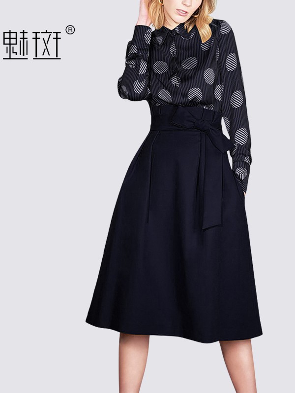 魅斑女装2021春夏季藏蓝色纯色半身裙