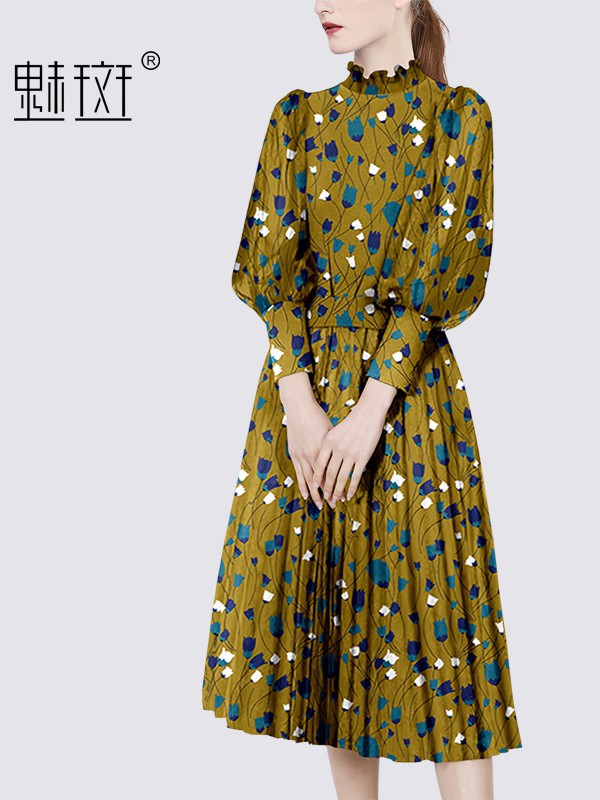 魅斑女装2021春夏季绿色印花连衣裙