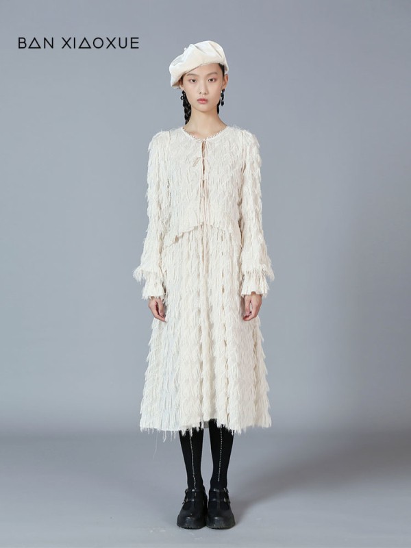 班晓雪2021春夏季白色纯色连衣裙