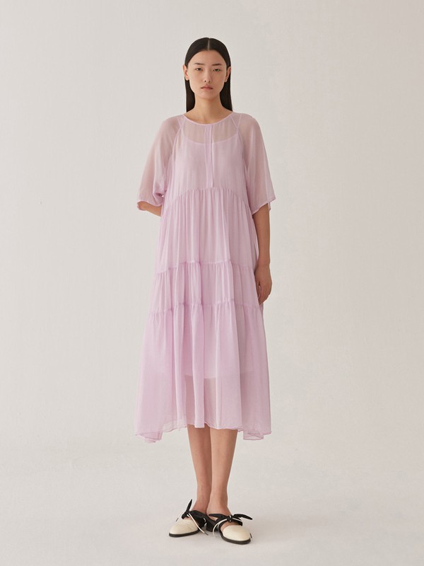 噢姆2021春夏季粉色纯色连衣裙