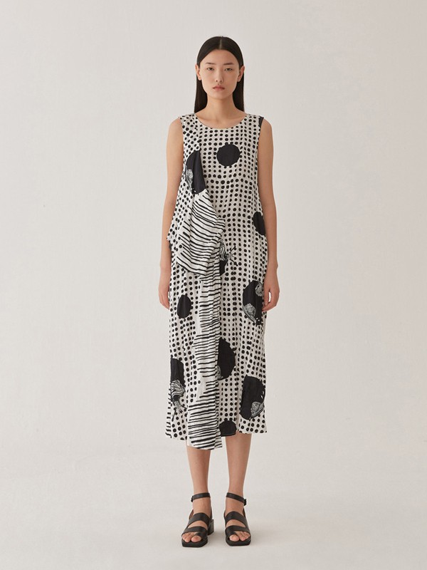 噢姆2021春夏季白色印花连衣裙