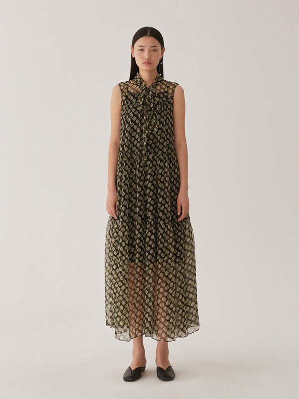 噢姆2021春夏季酒红色印花连衣裙