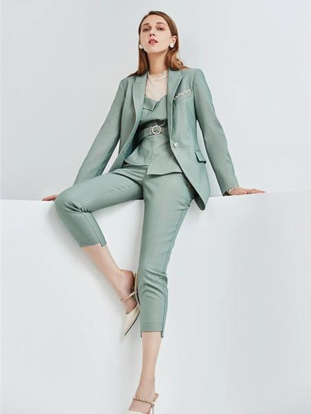 尤西子2021秋冬季绿色纯色套装
