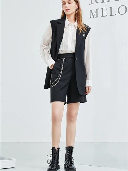 尤西子2021秋冬季黑色纯色短裤