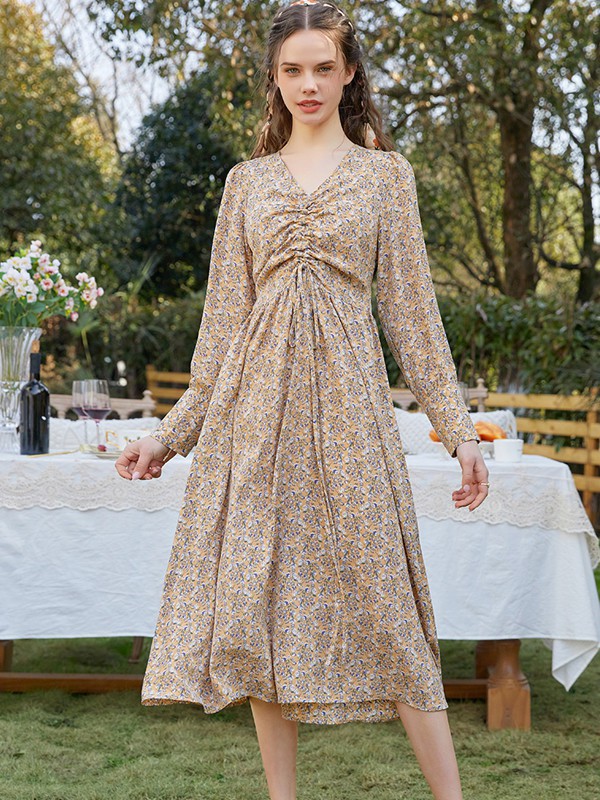 Vougeek2021春夏季棕色印花连衣裙