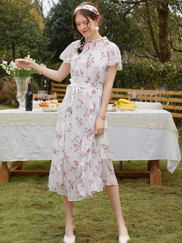 Vougeek2021春夏季白色印花连衣裙