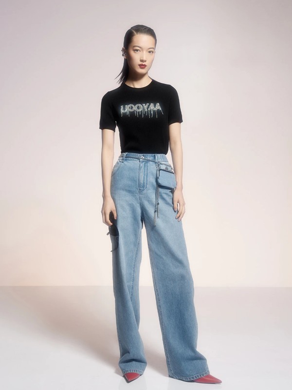 乌丫2021春夏季黑色字母T恤