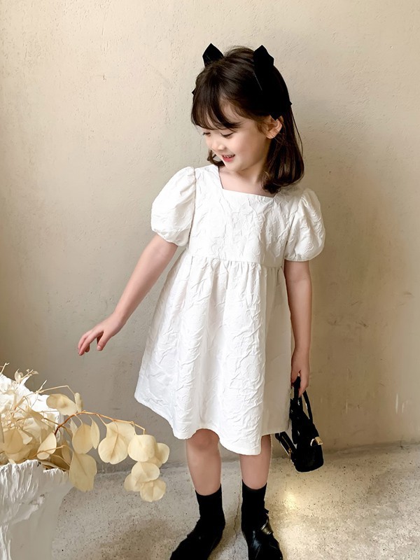 左西2021春夏季白色泡泡袖连衣裙