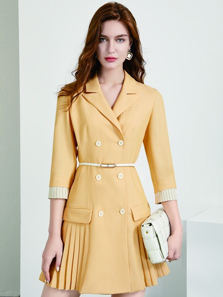 简约风情2021春夏季黄色收腰连衣裙