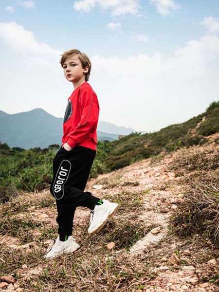 啾比乐童装2021春夏季红色印花T恤