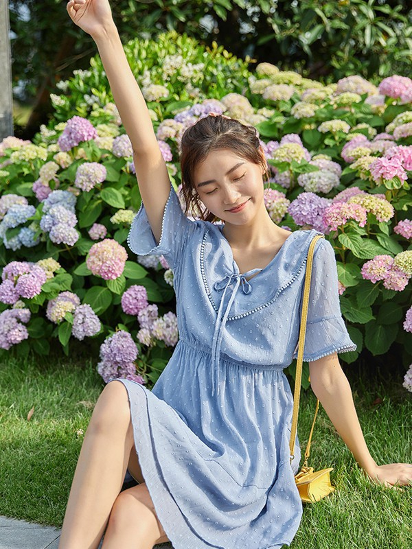 樱内女装2021春夏季蓝色纯色连衣裙