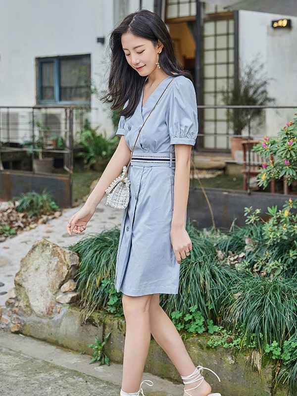 樱内女装2021春夏季蓝色纯色连衣裙