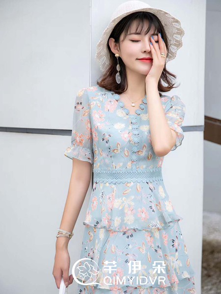 芊伊朵女装2021春夏季蓝色印花连衣裙