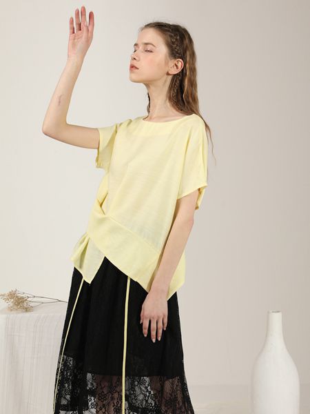 芊伊朵女装2021春夏季黄色不对称T恤