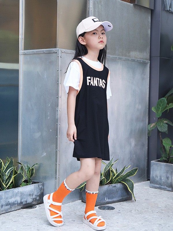 因否2021春夏季黑色字母背带裙