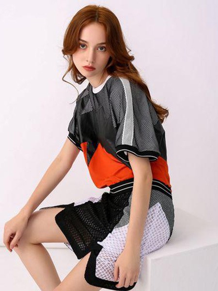 尚来女装2021春夏季拼色印花套装