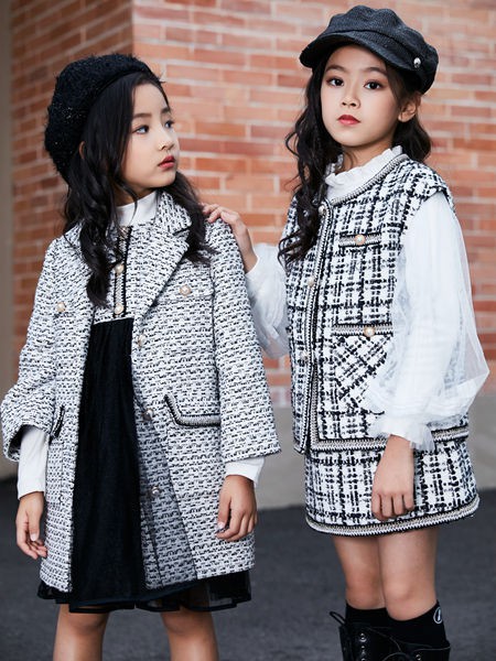 淘气贝贝童装2021春夏季白色格子连衣裙