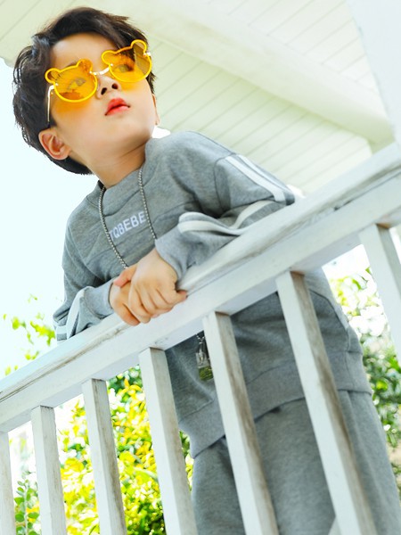 淘气贝贝童装2021春夏季酒红色印花T恤