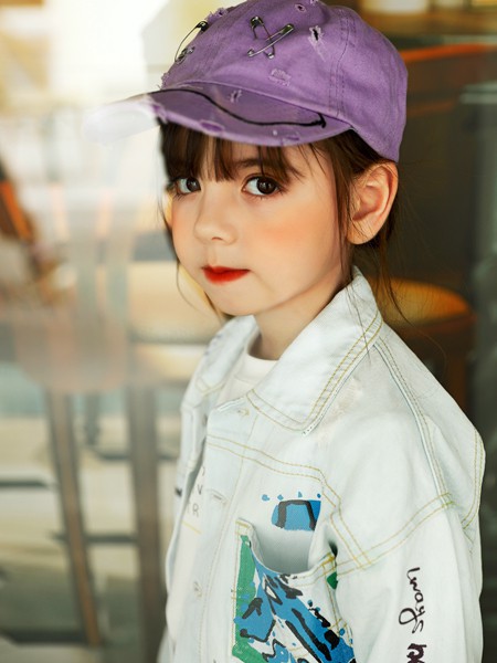 淘气贝贝童装2021春夏季白色印花外套