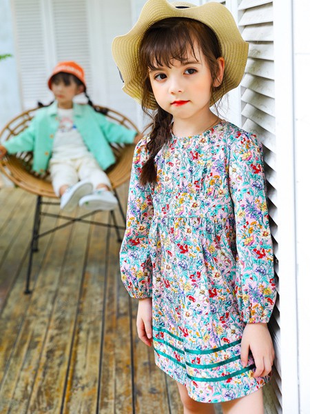 淘气贝贝童装2021春夏季蓝色印花连衣裙
