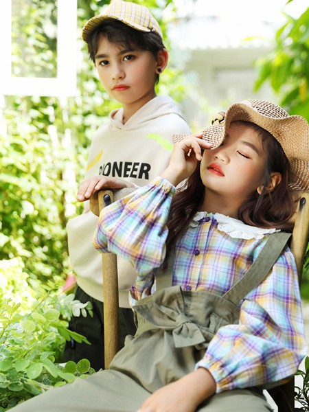 淘气贝贝童装2021春夏季白色字母卫衣