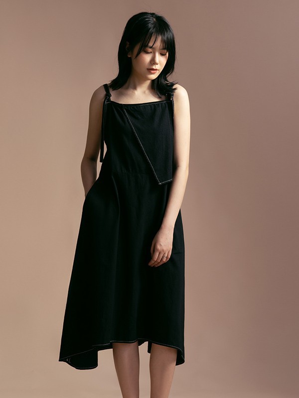 衣魔得思女装2020春夏季黑色纯色吊带裙
