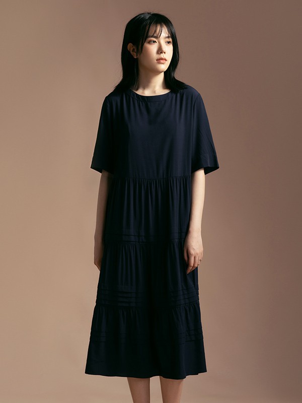 衣魔得思女装2021春夏季黑色纯色连衣裙