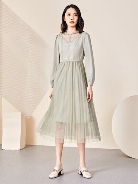 素帛2021春夏季绿色拼接连衣裙