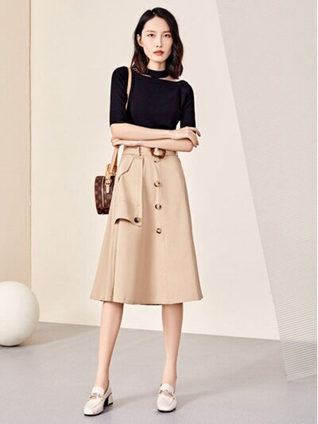 素帛2021春夏季卡其色纯色半身裙