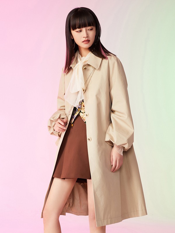 太平鸟2021春夏季棕色纯色风衣