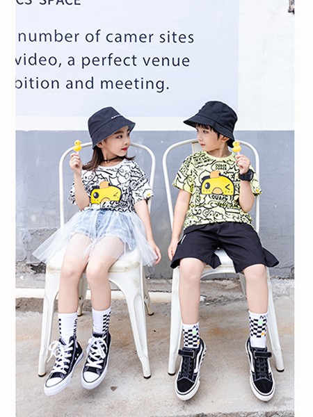 卡儿菲特2021春夏季白色波点T恤