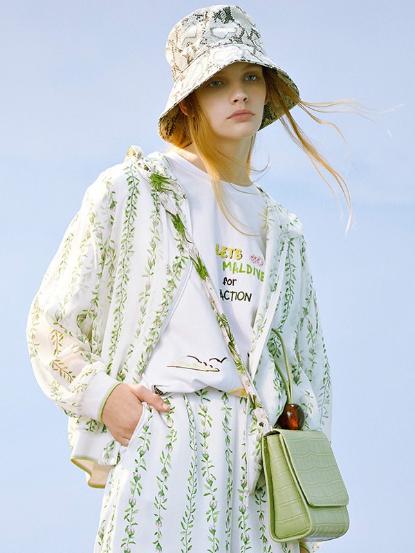 捷恩尼纳女装2021春夏季白色印花外套